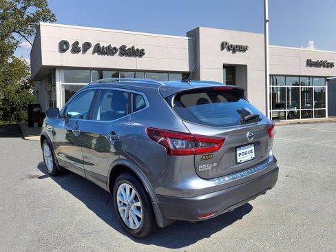 Used 2022 Nissan Rogue Sport SV image 3