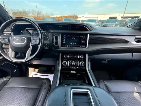 Certified 2021 GMC Yukon Denali w/ Denali Premium Package image 31