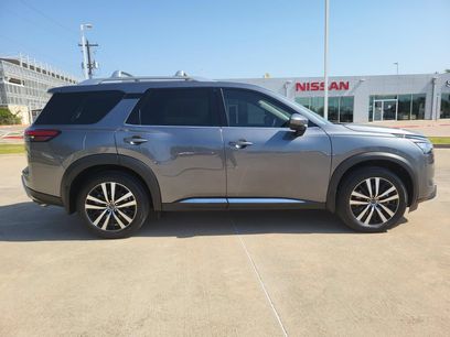 Used 2025 Nissan Pathfinder Platinum w/ Cargo Package
