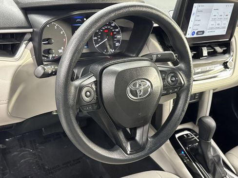 Used 2024 Toyota Corolla Cross L AWD/4WD image 28