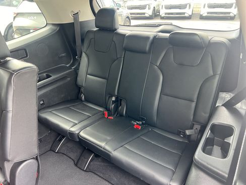 Used 2022 Kia Telluride LX AWD/4WD image 21