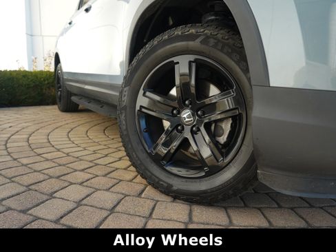 Used 2022 Honda Ridgeline Black Edition image 18