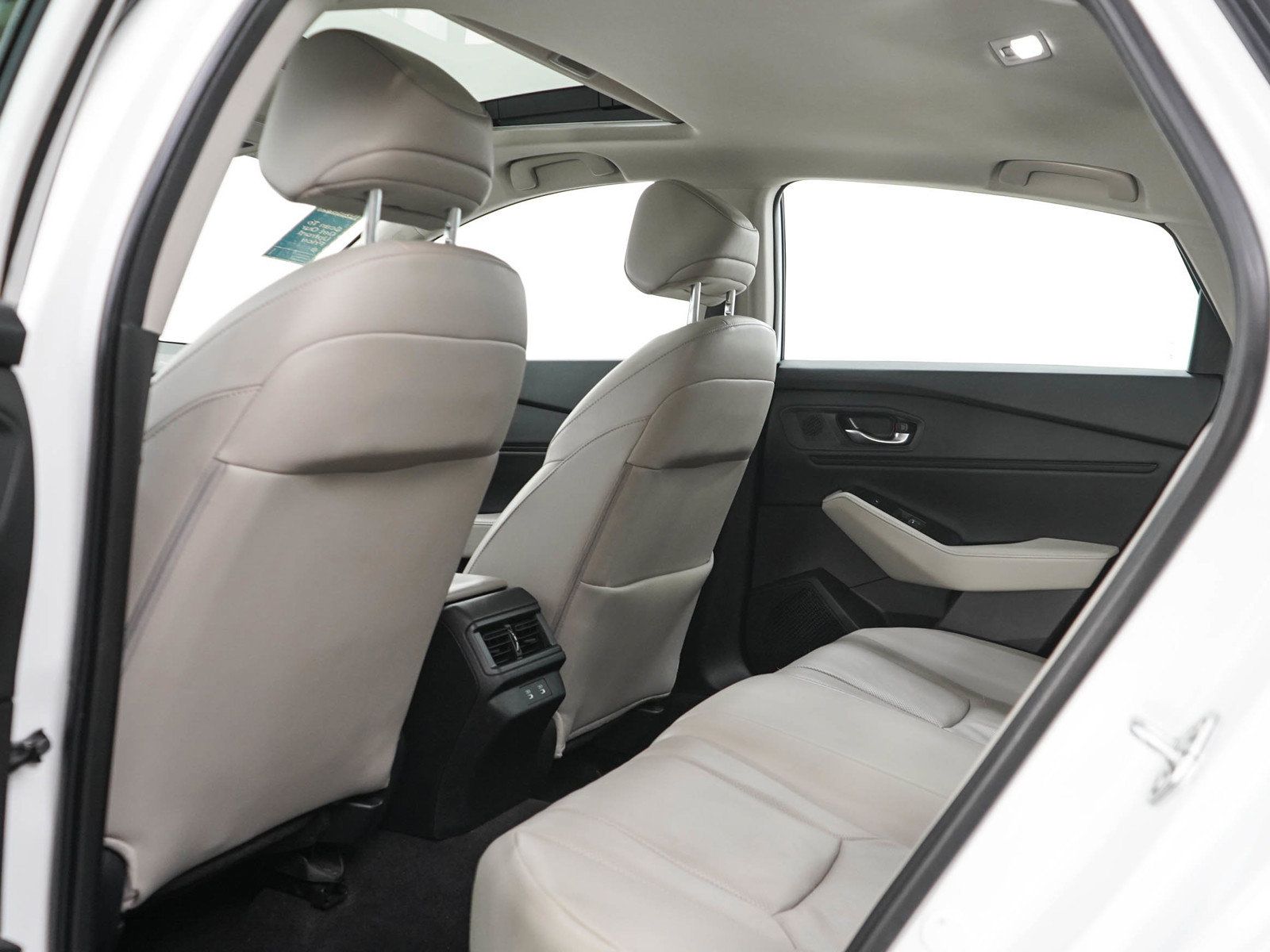 Used 2023 Honda Accord Touring image 16