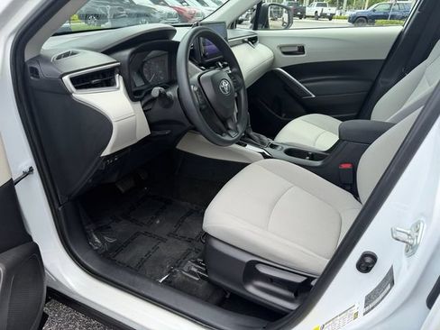 Certified 2024 Toyota Corolla Cross L FWD image 12