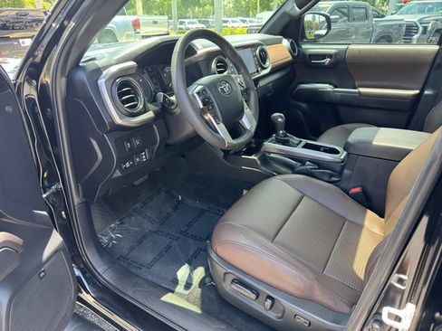 Used 2023 Toyota Tacoma Limited RWD image 11