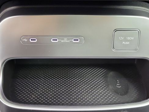 New 2026 Hyundai Ioniq 9 Calligraphy image 18