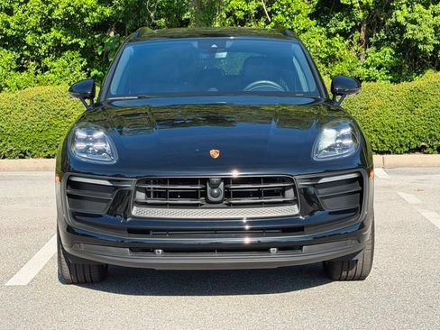 Certified 2026 Porsche Macan AWD/4WD image 24