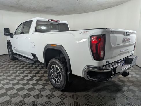 New 2026 GMC Sierra 2500 SLE w/ SLE Value Package; image 4
