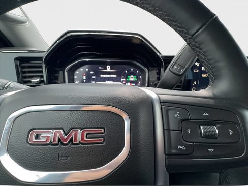 Used 2025 GMC Sierra 1500 SLT AWD/4WD image 43