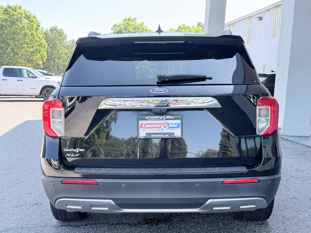 Used 2023 Ford Explorer XLT w/ Equipment Group 202A RWD image 8