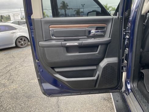 Used 2018 RAM 1500 Laramie w/ Convenience Group image 19