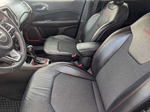 Used 2021 Jeep Compass Trailhawk AWD/4WD image 13