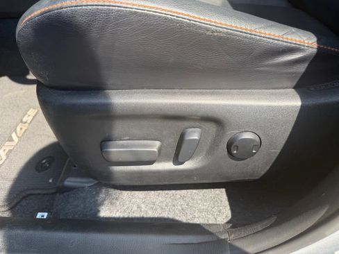 Used 2017 Toyota RAV4 SE FWD image 16