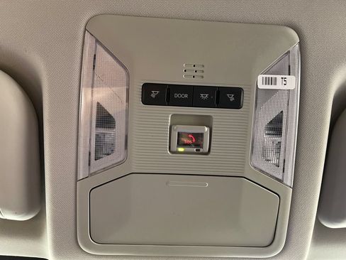 Certified 2025 Toyota RAV4 LE FWD image 29