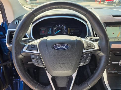 Used 2018 Ford Edge Titanium w/ Equipment Group 302A AWD/4WD image 15