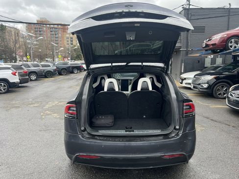 Used 2016 Tesla Model X Performance image 32