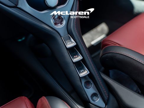 Used 2024 McLaren 750S RWD image 15