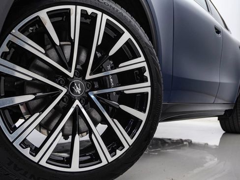 Certified 2025 Maserati Grecale Modena AWD/4WD image 5
