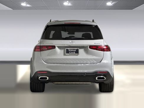 New 2026 Mercedes-Benz GLS 450 4MATIC image 9
