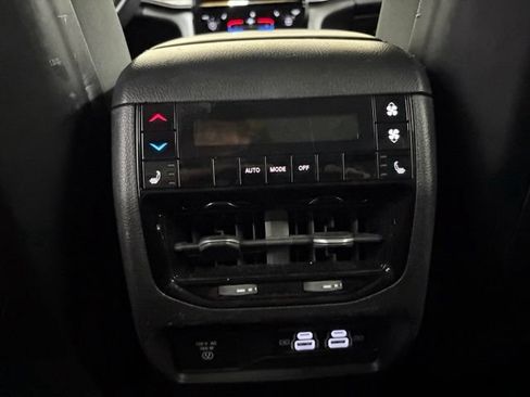 Used 2021 Jeep Grand Cherokee L Limited AWD/4WD image 30
