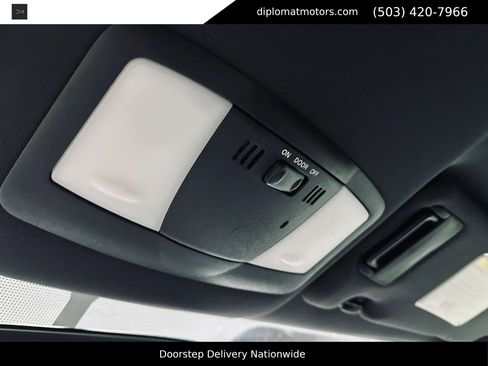Used 2016 Nissan 370Z Coupe RWD image 34