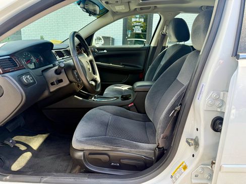 Used 2014 Chevrolet Impala LT w/ LT Sunroof Package image 14