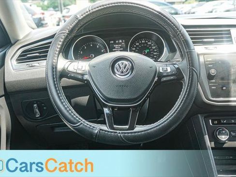 Used 2021 Volkswagen Tiguan SE FWD image 21
