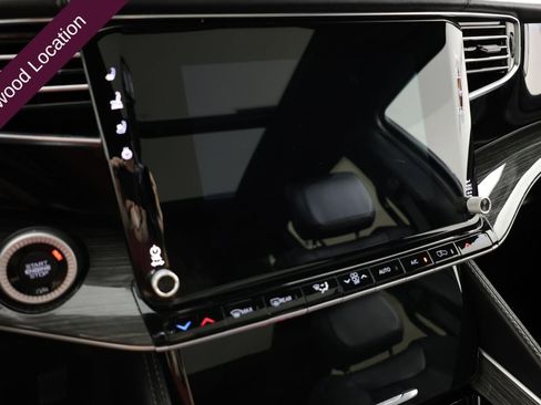 Used 2022 Jeep Wagoneer Series III w/ Premium Group I image 34