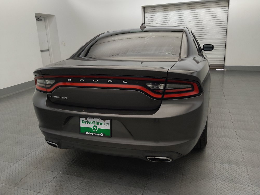 Used 2016 Dodge Charger SXT RWD image 7