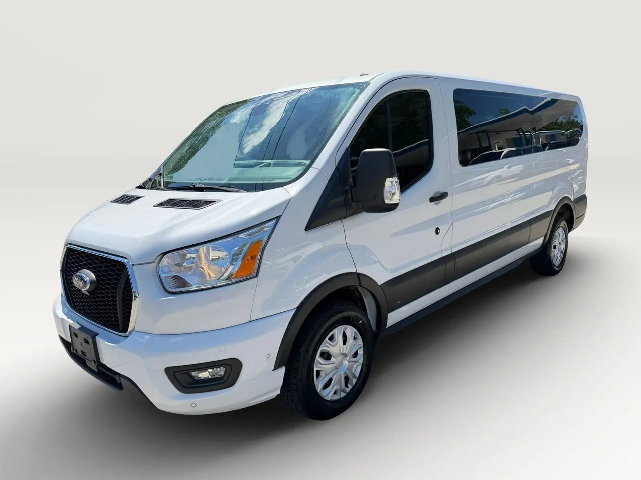Used 2021 Ford Transit 350 XLT RWD image 7