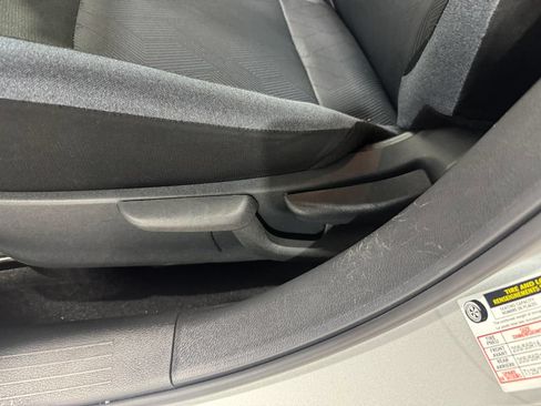 Used 2025 Nissan Versa SV FWD image 19