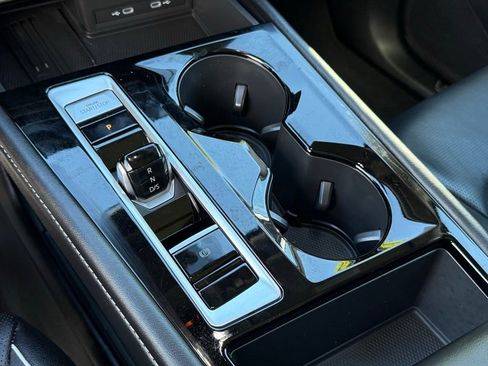 New 2026 Volkswagen Atlas SEL Premium R-Line AWD/4WD image 17