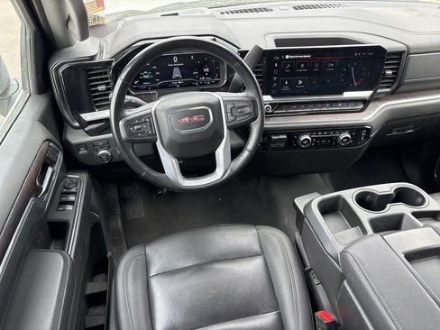 Used 2025 GMC Sierra 1500 SLT AWD/4WD image 13