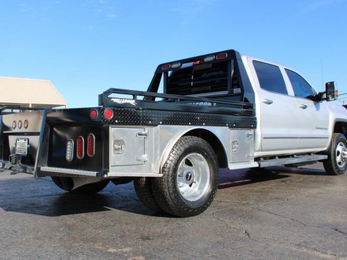 Used 2019 GMC Sierra 3500 Denali w/ Duramax Plus Package image 4