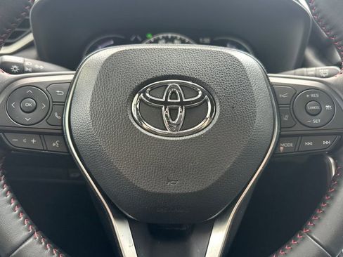 Used 2025 Toyota RAV4 SE AWD/4WD image 24