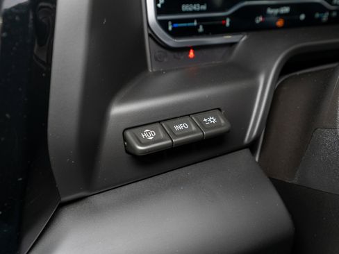 Used 2024 GMC Sierra 2500 AT4 w/ Technology Package image 34