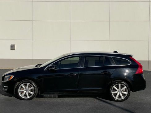 Used 2016 Volvo V60 T5 Premier image 2