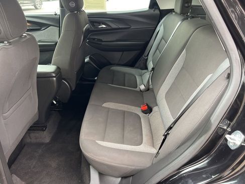 Used 2021 Chevrolet TrailBlazer LS w/ LPO, Blackout Package image 17