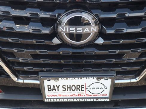 Certified 2024 Nissan Kicks SV image 35