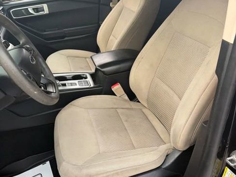 Used 2021 Ford Explorer 2WD image 16