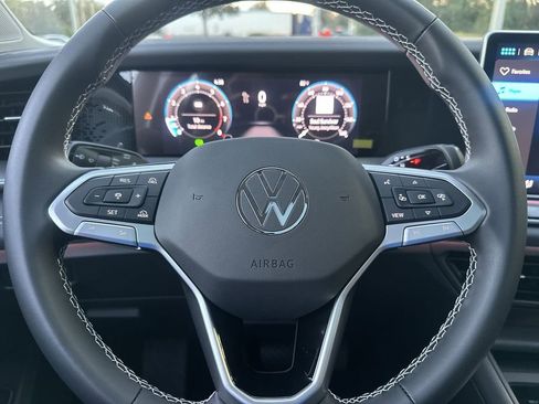 New 2026 Volkswagen Tiguan SE image 14