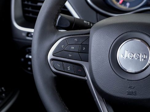 Used 2022 Jeep Cherokee Latitude Lux image 26