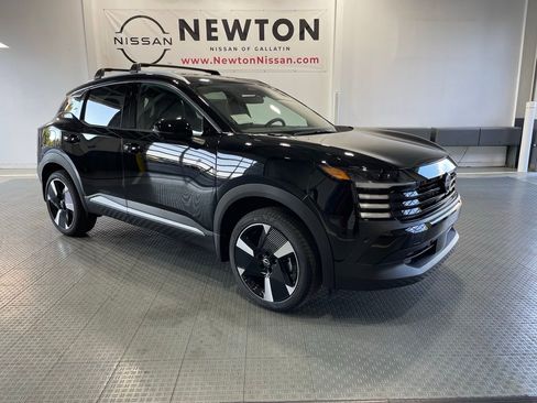 New 2026 Nissan Kicks SR w/ Cold Weather Package image 1