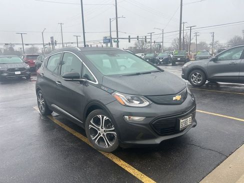 Used 2019 Chevrolet Bolt Premier w/ Infotainment Package image 3
