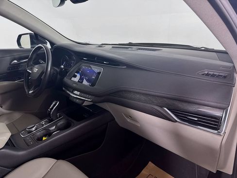Used 2020 Cadillac XT4 Premium Luxury FWD image 27