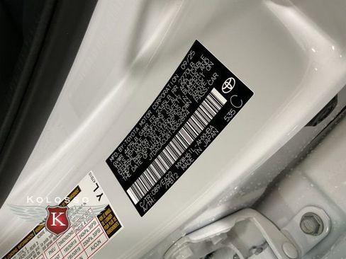New 2026 Toyota Prius Plug-In Hybrid FWD image 24