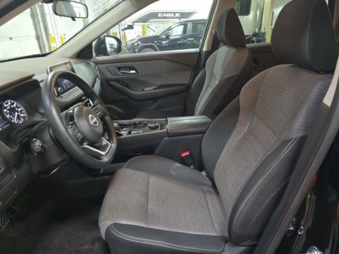 Used 2023 Nissan Rogue SV image 8