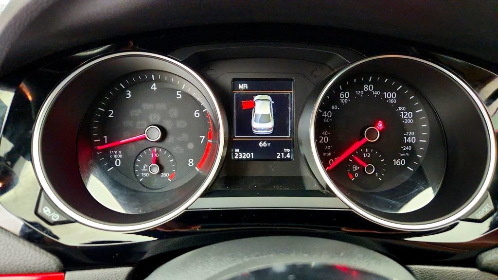 Used 2017 Volkswagen Jetta GLI FWD image 15