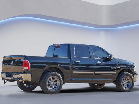 Used 2014 RAM 1500 Laramie w/ Convenience Group image 10