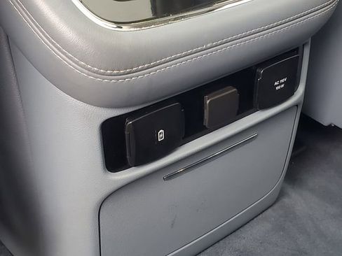 Used 2024 Lincoln Navigator Black Label image 34